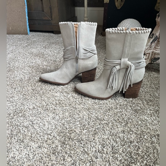 Chocolat Blu Azzo Western Style Boot in Ice Suede in SZ 7 new w/o Box - Picture 5 of 10